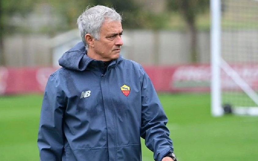  穆里尼奥批罗马球员态度，坦言争四前景不容乐观  