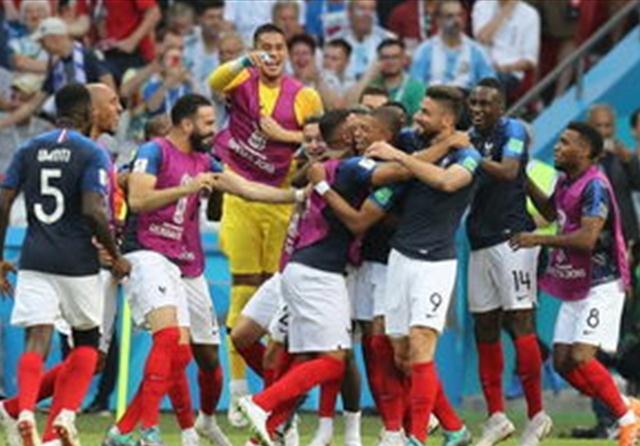  埃弗顿青春风暴来袭,U23小将绝杀南安普顿