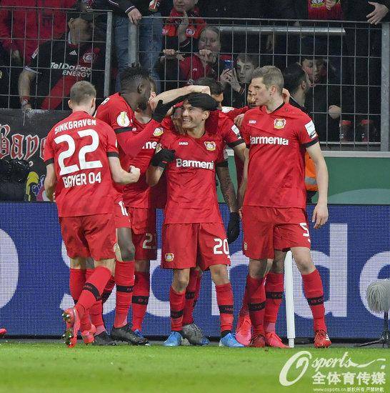  萨勒尼塔纳保级生死战，主场逼平实力强劲对手