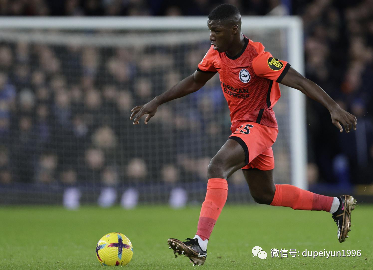  道格拉斯·路易斯定位球大师埃弗顿客场逼平切尔西获关键一分