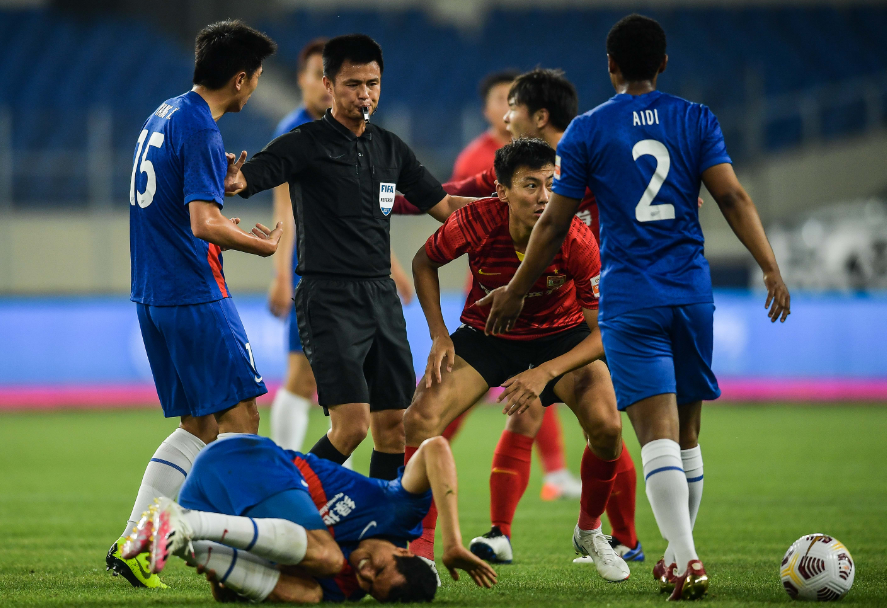  萨索洛快速反击犀利开场十分钟连入两球